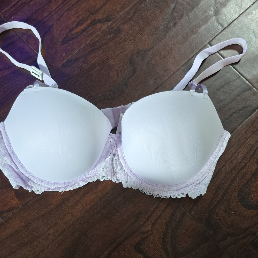 Victoria's Secret Lavender and White Lace Bra